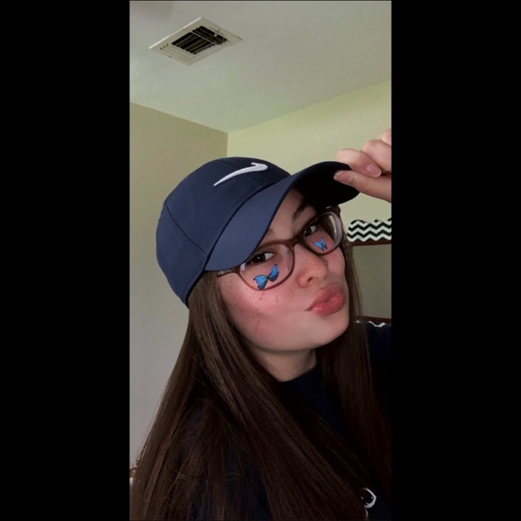 Meet your Posher, Jada :p - Picture 3 of 10